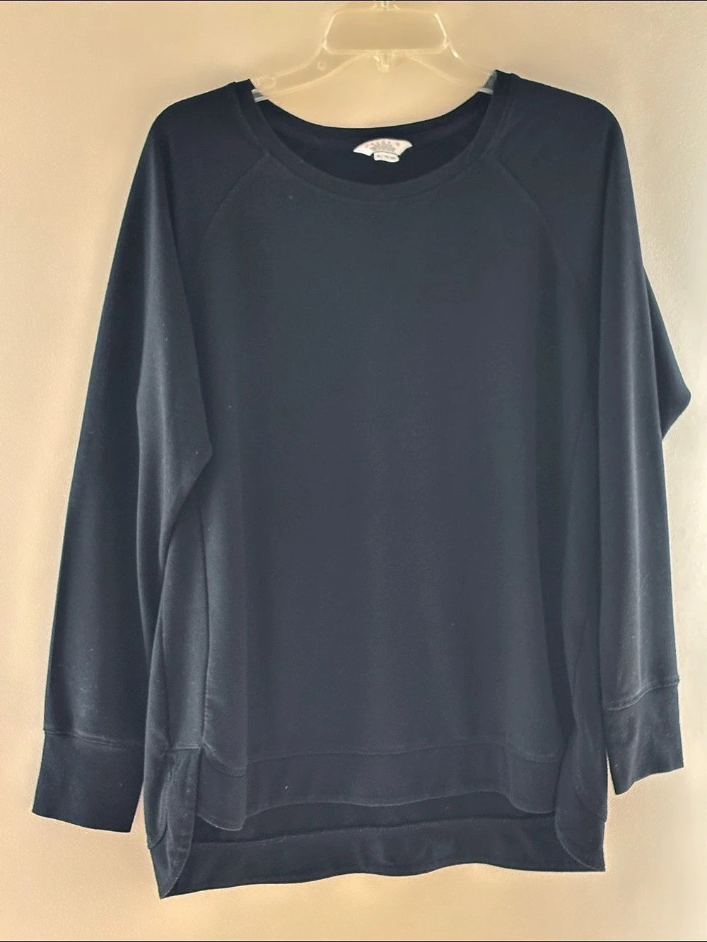 Danskin Long Sleeve Sweatshirt in Black XL Like New